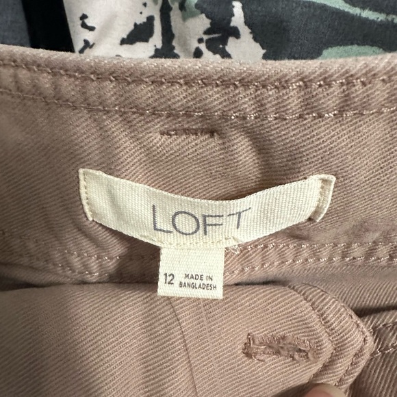LOFT NWT Tan Denim Cropped Tie Waist Pants.  Size 12 - Picture 3 of 4